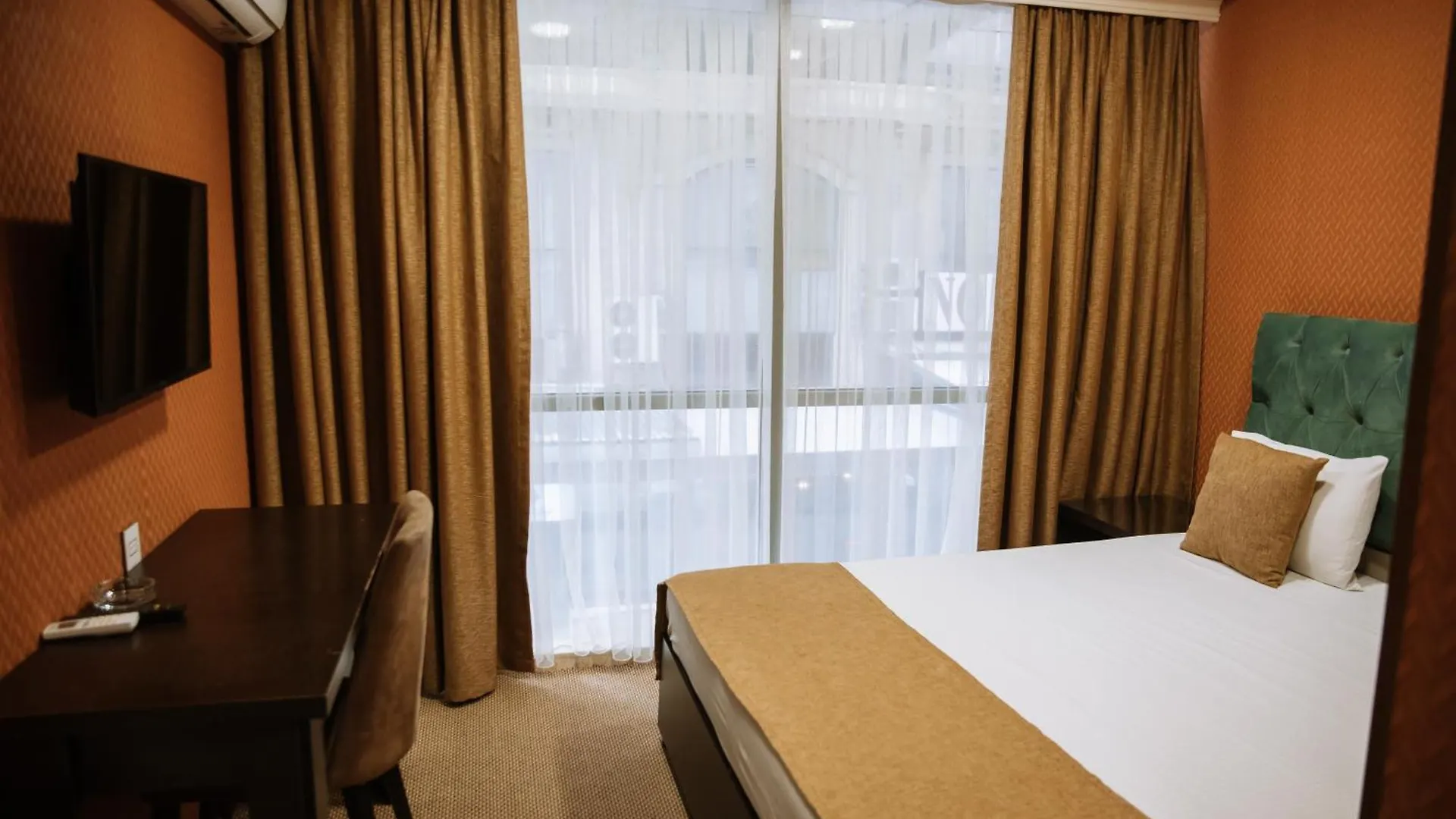 Address Boutique Hotel バクー 4*,